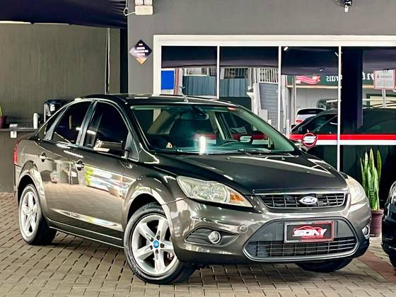 FORD FOCUS 2.0 16V FLEX 4P AUTOMÁTICO FORD FOCUS 2.0 16V FLEX 4P AUTOMÁTICO
